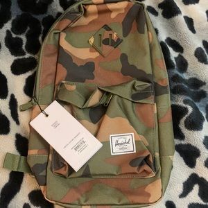 Herschel heritage shoulder bag